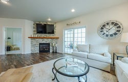 2024 LAKE SHORE DR, Eugene, OR 97408
