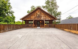 440 Oak Sky Way, Sevierville, TN 37876
