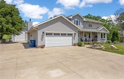 150 W Cemetery Rd, Fairfax, IA 52228