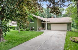 8409 Knollwood Drive, Mounds View, MN 55112