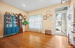 4 Holly Manor Court, Helmetta, NJ 08828
