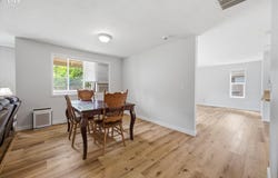 1360 SW 2ND St, McMinnville, OR 97128