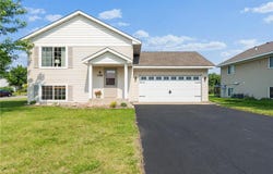 1126 Benjamin Drive, Alexandria, MN 56308