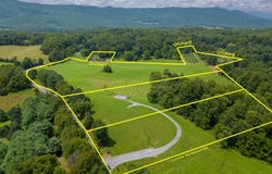 4135 S LEE HIGHWAY, NATURAL BRIDGE, VA 24578