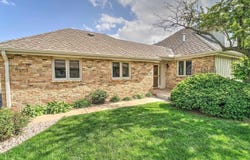 6212 Oak Hills Plaza, Omaha, NE 68137