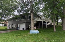 401 Hillcrest Drive, Decorah, IA 52101
