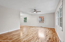 410 Greenview Dr, Lawrenceburg, KY 40342