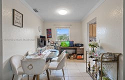 200 Croton Ave, Lantana, FL 33462