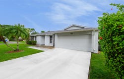 2490 4th Place, Vero Beach, FL 32962