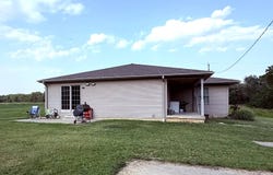 1911 N Stringtown Road, Olney, IL 62450
