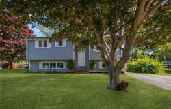 80 Old Pine Road, Narragansett, RI 02882