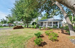 1017 N Lord Street, Southport, NC 28461