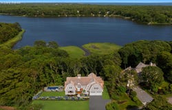 61 Shoestring Bay Road, Mashpee, MA 02649
