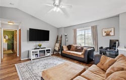 2043 Brittany Court, Shakopee, MN 55379