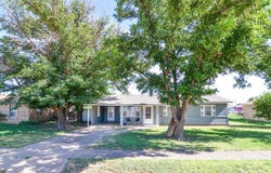 308 W Ellwood Boulevard, Anton, TX 79313
