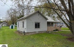 219 S Bankson, St Louis, MI 48880