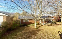 6361 Dr Thomas Walker Road, Rose Hill, VA 24281