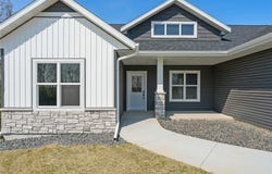 1122 Craven Court, Eau Claire, WI 54703