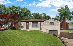 332 Garlow Dr, Penn Hills, PA 15235