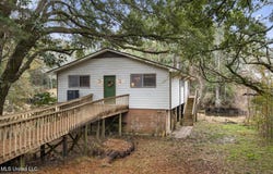 1927 Shady Point Circle, Gautier, MS 39553