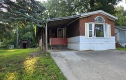 1267 Avenue A #2, Springfield, MI 49037