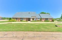 9 Country Club Road, Shawnee, OK 74801