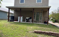 306 W Park St, Fredericksburg, TX 78624