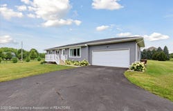 2150 W Parks Road, St. Johns, MI 48879