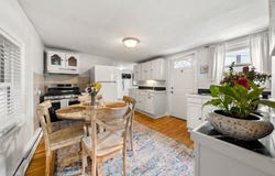 528 E 3rd St A, Boston, MA 02127