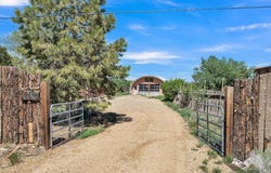 110 Ledesma Lane, Taos, NM 87571