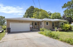 14310 Kellogg School Road, Hickory Corners, MI 49060