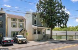 131 BARREN HILL ROAD, CONSHOHOCKEN, PA 19428