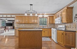 221 GLENN Drive, Chatham, IL 62629