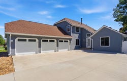 905 Nancy Road, Waterloo, IA 50702