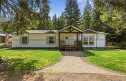 10420 E Dunn Rd, Chattaroy, WA 99003