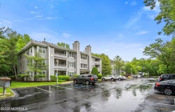 102 Raintree Court, Helmetta, NJ 08828