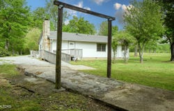 292 Buckner Rd, Philadelphia, TN 37846