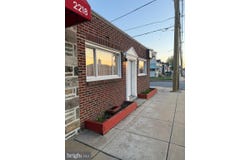 2216 MACDADE BOULEVARD, HOLMES, PA 19043