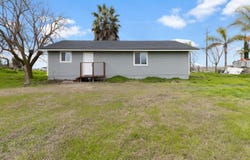19076 Center Avenue, Dos Palos, CA 93620