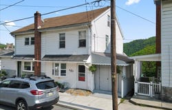 413 South Avenue, Jim Thorpe, PA 18229