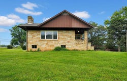 1616 Old State Road 60, Salem, IN 47167-9435