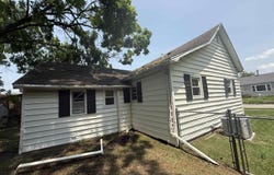 209 N OLIVE Street, Carterville, IL 62918
