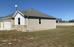 1325 W Kay Street, Bolivar, MO 65613