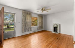 424 Village Road, Willowbrook, IL 60527