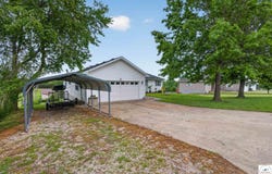 30366 Shawnee Bend, Warsaw, MO 65355