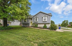 1453 Madison Street, Lee's Summit, MO 64081