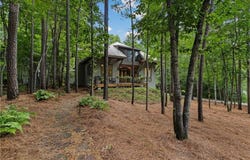 9016 Selborne Lane, Chattahoochee Hills, GA 30268
