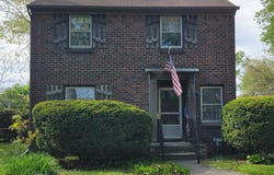 444 E Hazelhurst Street, Ferndale, MI 48220