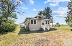 2655 N 13th Road, Worden, MT 59088