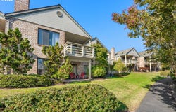 16354 SW 130TH Ter, Tigard, OR 97224